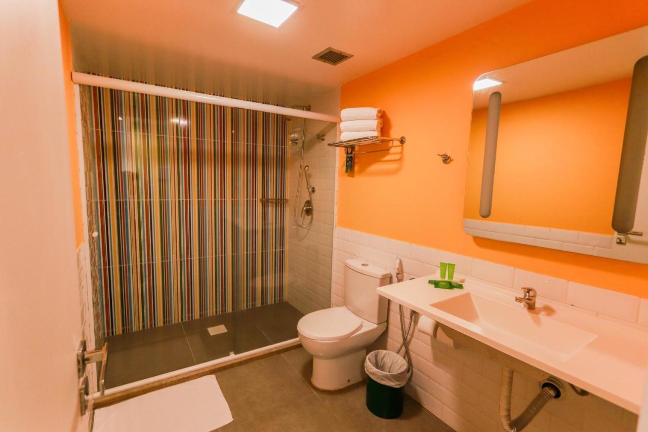 Ibis Styles Balneario Camboriu - 1 Quadra Do Mar Hotel Ngoại thất bức ảnh